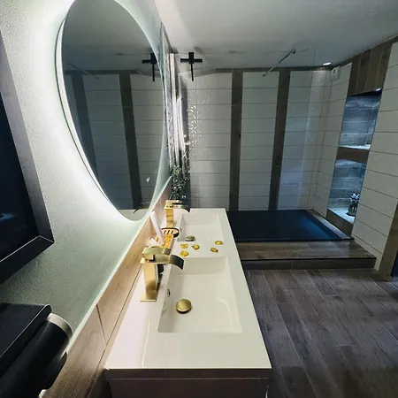 Escapade Romantique, Jacuzzi, Sauna, A 900m Grand-Fort-Philippe