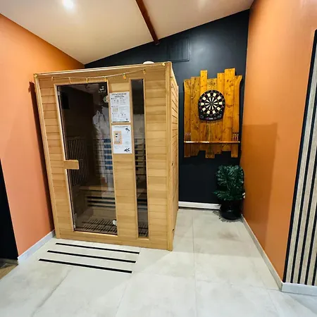 Ferienhaus Escapade Romantique, Jacuzzi, Sauna, A 900m