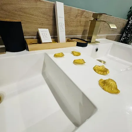 Escapade Romantique, Jacuzzi, Sauna, A 900m Grand-Fort-Philippe