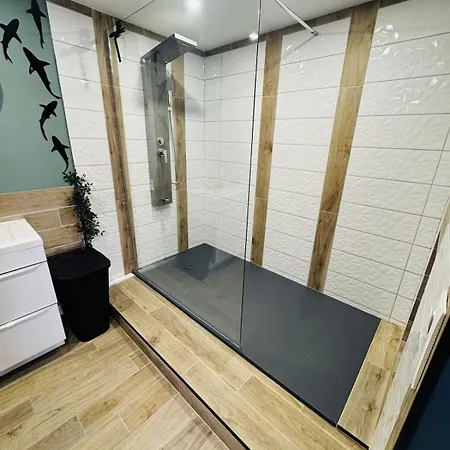 Escapade Romantique, Jacuzzi, Sauna, A 900m *