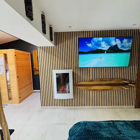 Escapade Romantique, Jacuzzi, Sauna, A 900m Ferienhaus *