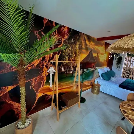 Escapade Romantique, Jacuzzi, Sauna, A 900m Ferienhaus